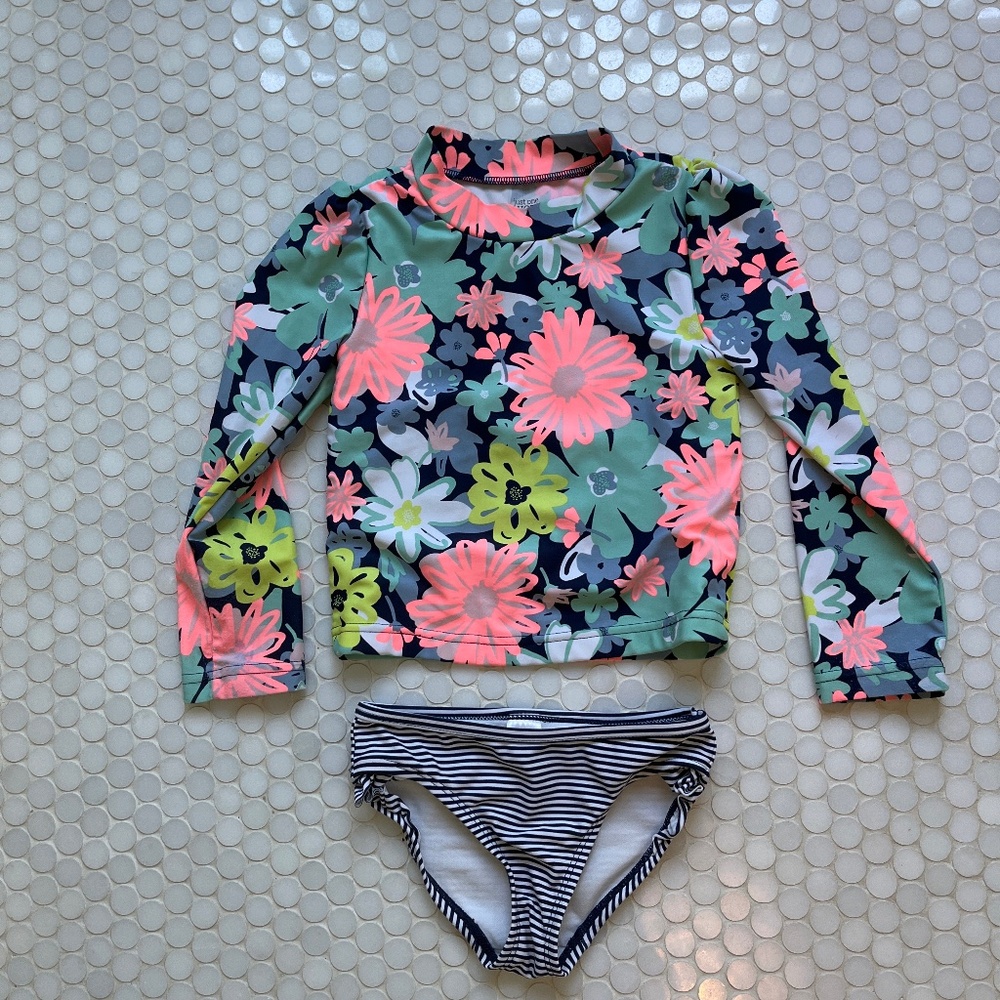 Girls 4T flower bathing suit (rash guard & bottom)